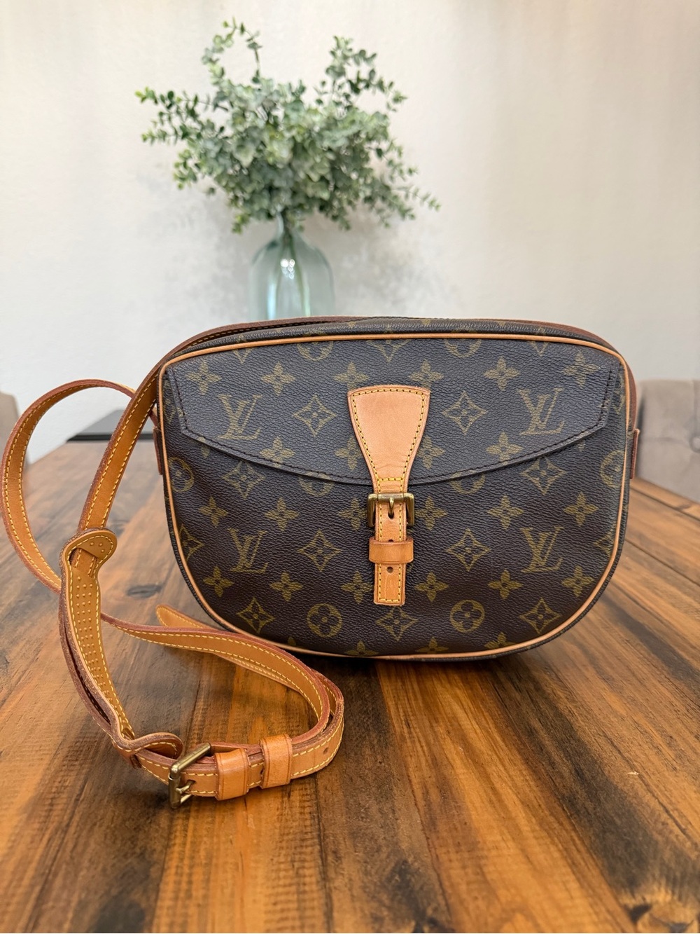 LOUIS VUITTON Monogram Jeune Fille Vintage Crossbody